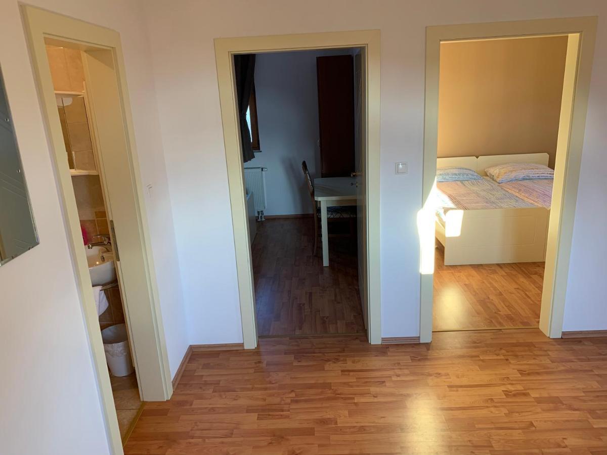 Hotel Vinarija Zlatar Esterno foto