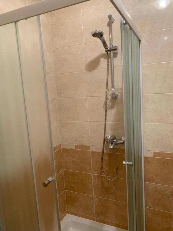 Hotel Vinarija Zlatar Esterno foto