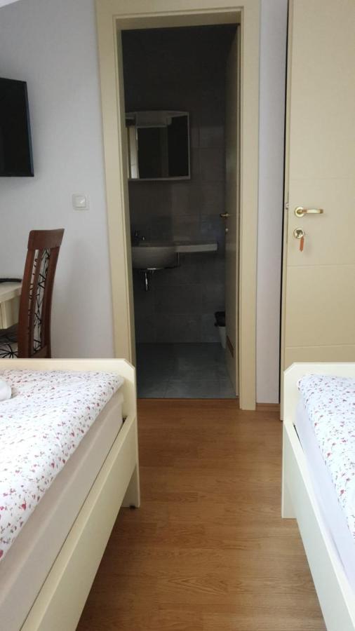 Hotel Vinarija Zlatar Esterno foto