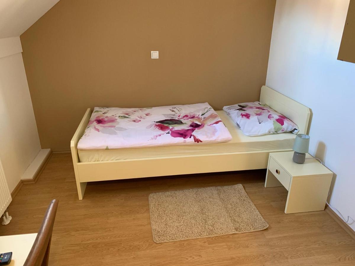 Hotel Vinarija Zlatar Esterno foto