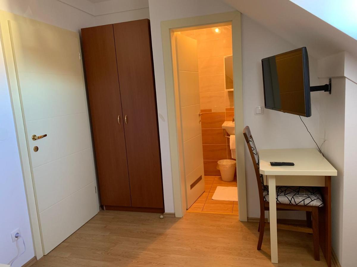 Hotel Vinarija Zlatar Esterno foto