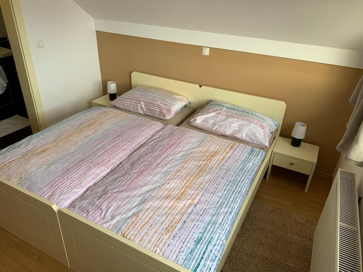 Hotel Vinarija Zlatar Esterno foto