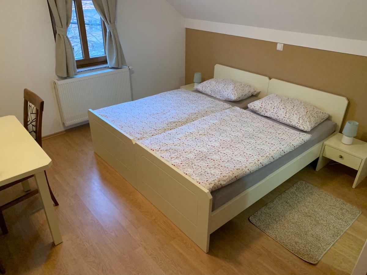 Hotel Vinarija Zlatar Esterno foto