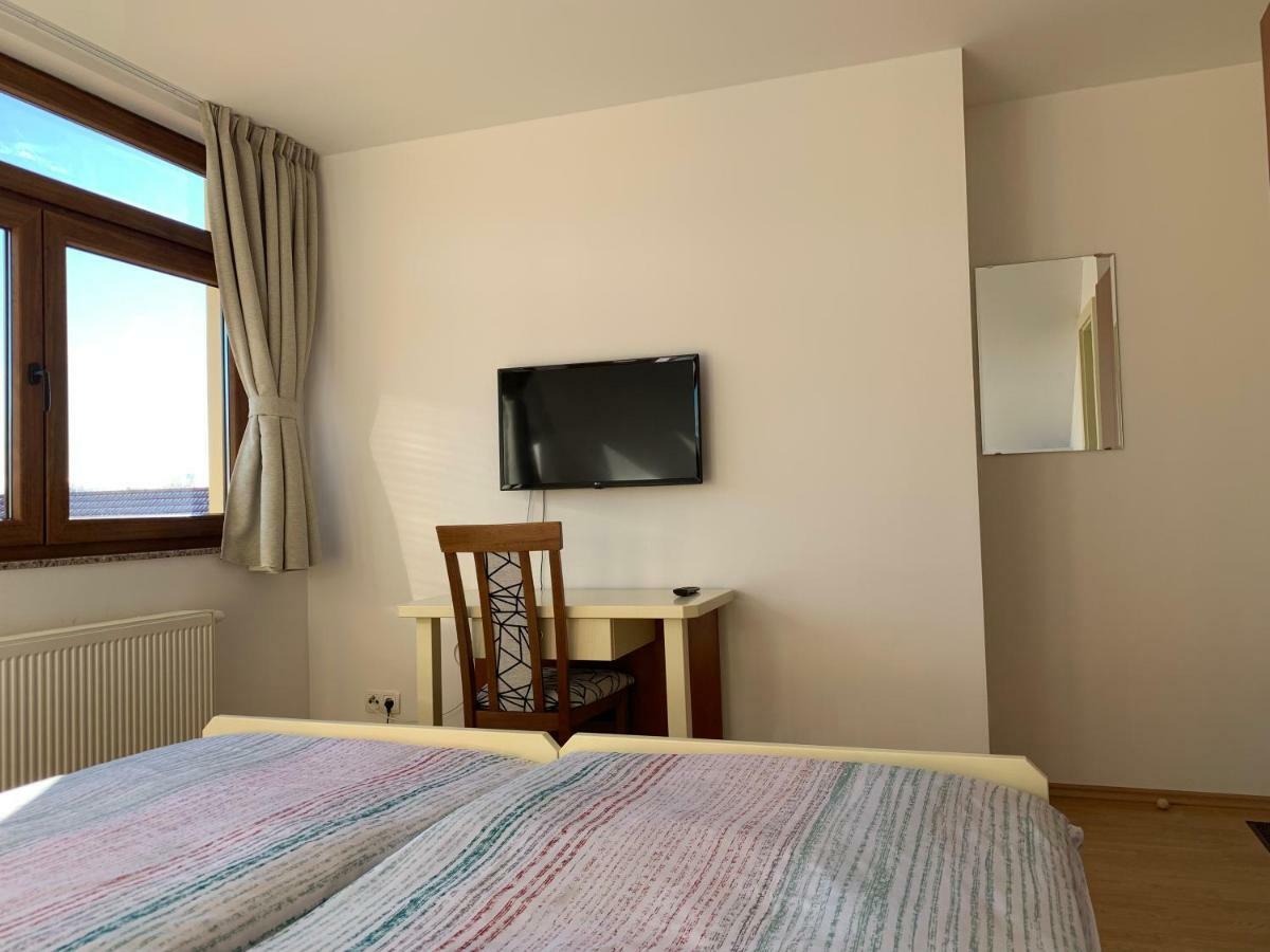 Hotel Vinarija Zlatar Esterno foto