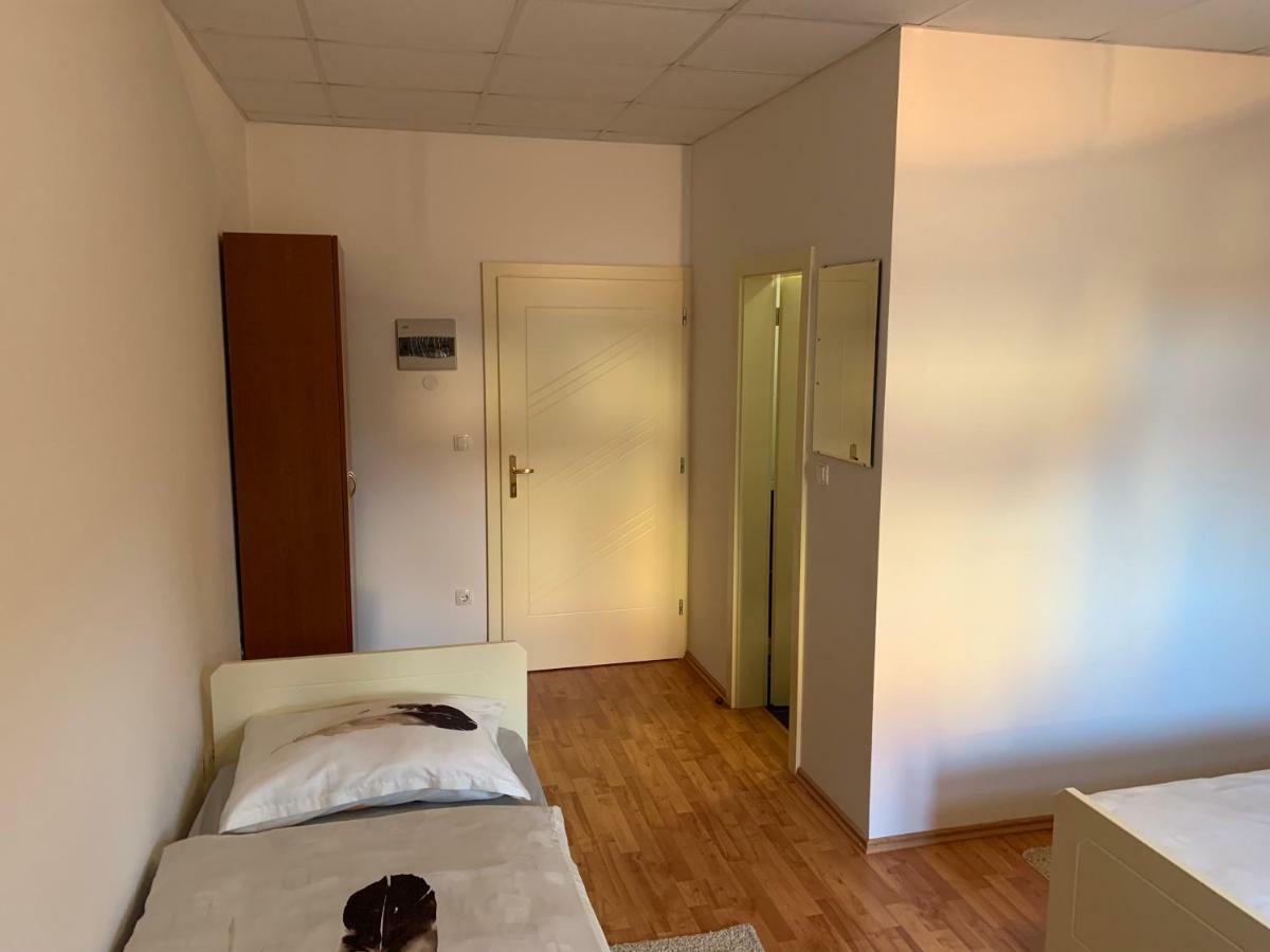 Hotel Vinarija Zlatar Esterno foto