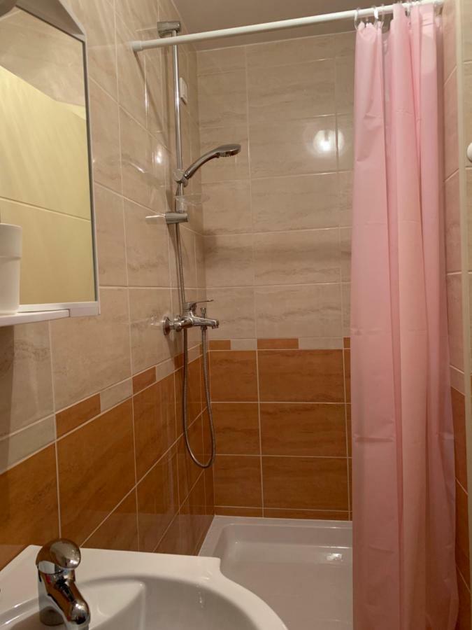Hotel Vinarija Zlatar Esterno foto