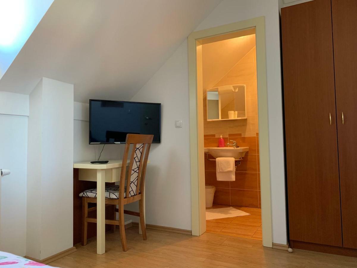 Hotel Vinarija Zlatar Esterno foto