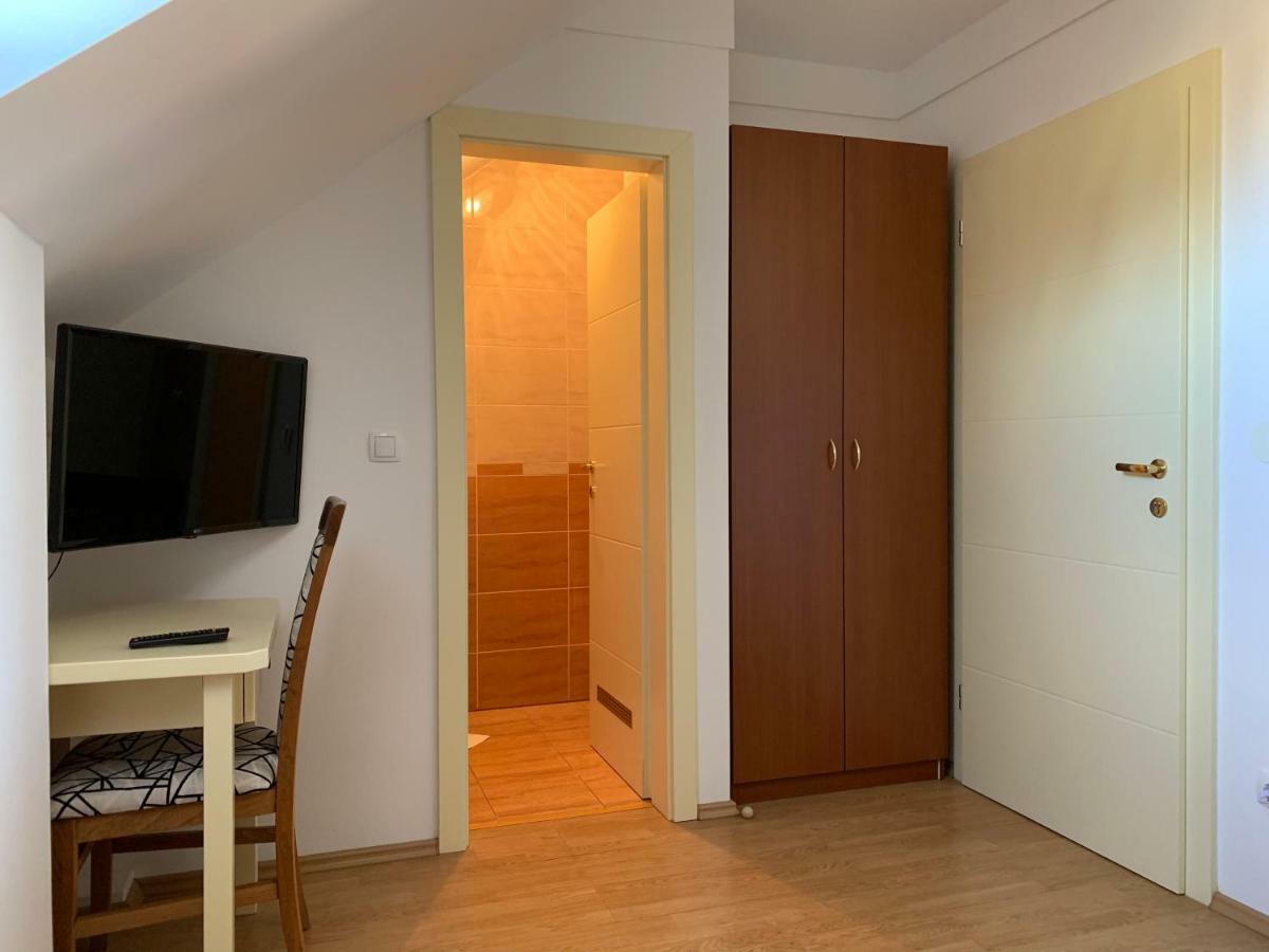 Hotel Vinarija Zlatar Esterno foto