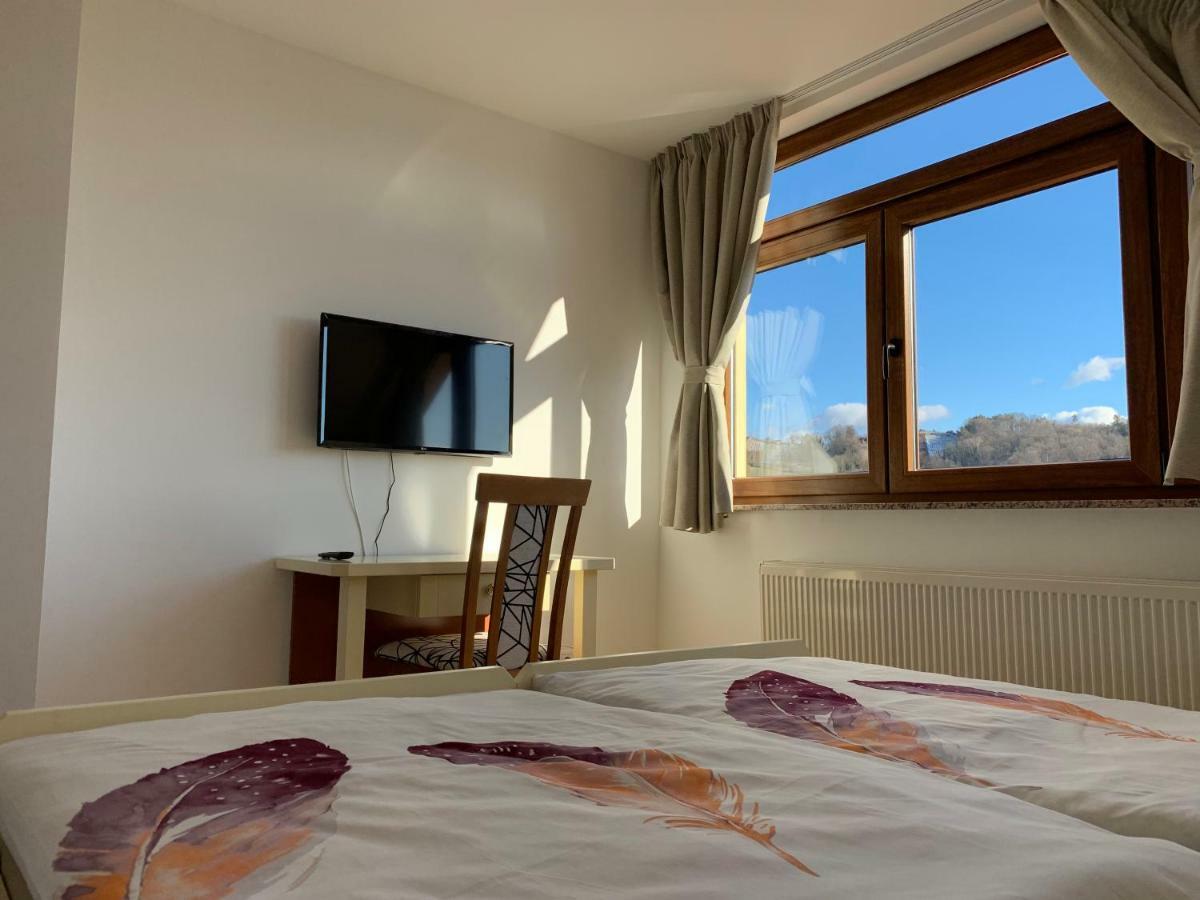 Hotel Vinarija Zlatar Esterno foto